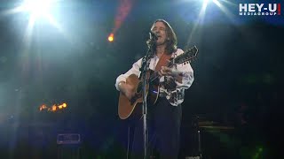 Roger Hodgson  Give A Little Bit Live in Vienna 2010 [upl. by Adnorat]