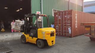 FLT Containerised cargo unloading in CFS [upl. by Oiziruam]