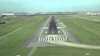 Day Approach and Landing RWY 19 Brisbane Airport Australia  Cockpit View [upl. by Ahsyle]