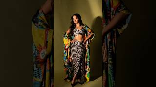 Anushka sen lit on stageanushkasendebutoutfitideasshortsmusicyoyohoneysinghnewsongfashion [upl. by Nnayhs]