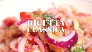 Panzanella Toscana come si prepara la vera ricetta classica  Le Ricette  La Cucina Italiana [upl. by Nylatsirk]