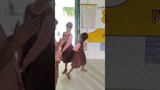 activity Phoolon Aur rangon Ke Naam sikhane ka kamal ka tarika School [upl. by Argella]