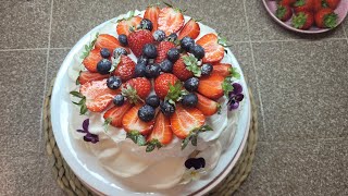 Pavlova Torta Najbolji Recept  How to Make Pavlova Cake [upl. by Adnaw399]