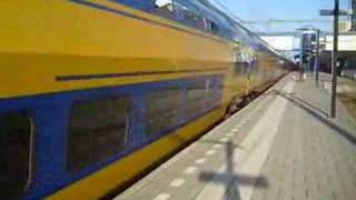 VIRM trein 526 vertrekt vanuit Groningen [upl. by Enamrahc]