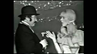 Sylvie Vartan et Carlos  Un petit peu beaucoup en Italien [upl. by Marchak967]