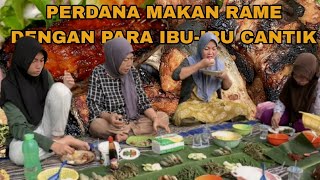 PERDANA MAKAN LALAPAN IKAN PATIN RAMERAME BERSAMA PARA IBUIBU CANTIK [upl. by Mellins]