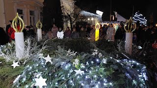 Az első adventi gyertyagyújtás Kondoroson [upl. by Atinihs]