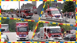 ALARM beim FEUERWEHRFEST  Feuerwehr Böblingen  WLF WERKFEUERWEHR DAIMLER  2212  A [upl. by Shanly]