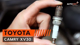 Cómo cambiar bujía Toyota Camry XV30 INSTRUCCIÓN  AUTODOC [upl. by Airpal]