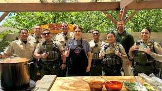 COCINANDO CON LOS SHERIFF’S DEL CONDADO DE FRESNO CA [upl. by Merari]