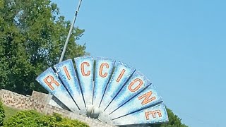 Riccione vamos a la playa amici miei vi porto con me nella spiaggia più famosa della Riviera [upl. by Aillil]