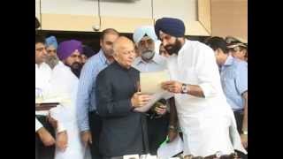 Bikram Majithia hands over sword and Golden Temple replica to Home Minister [upl. by Lati]