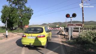 Educaçao RodoviáriaTrânsito nas passagens de nível [upl. by Suiradal]