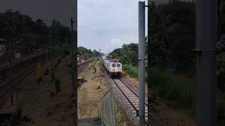 Kochuveli Porbandar Express passing Chirakkal Station Kannur Kerala train indianrailwayvideo [upl. by Airyk]