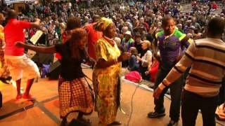 Samba Mapangala amp Orchestra Virunga  1  LIVE at Afrikafestival Hertme 2012 [upl. by Neelrac]