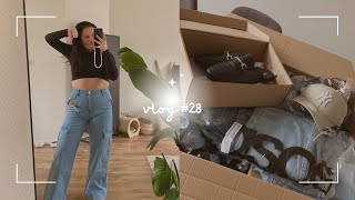 LEGDAY IN THE GYM JEANS SHOPLOG TRY ON amp WINTERDIPJE  VLOG 28 [upl. by Nylirac]