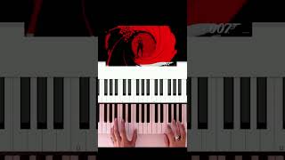 Piano Beginner Tips  007 Theme Song [upl. by Yejus]