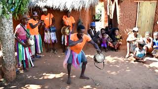 Karitaka  danse traditionnelle malagasy de lethnie Bara à Ihosy [upl. by Daffi862]