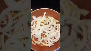 UTT  caramelizing onions [upl. by Norehs]