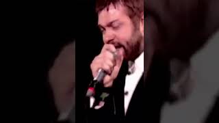 Tom Meighan Kasabian  Youre Top20 frontman of all time [upl. by Yatnuahc478]