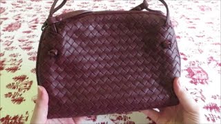 Bottega Veneta Pillow Nodini Crossbody Bag  Overview  What fits [upl. by Ard]