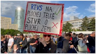 Machalovi by plochú Zem vyvrátili aj deti hovoria účastníci protestu za RTVS [upl. by Eylk]