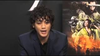 Interview with the 47 Ronin cast Ko Shibasaki and Jin Akanishi [upl. by Eelessej]