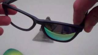 Correct Way to Replace Oakley Frogskins Frogskin Lenses  Visionary Lenses Sunglasses [upl. by Auhsej]