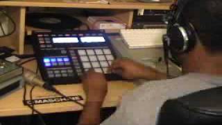 Native Instruments Maschine beat  2 [upl. by Cyler]