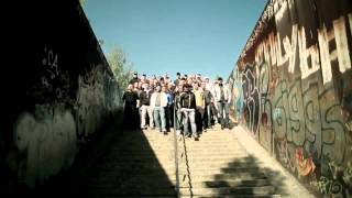 Deutsche Hooligans singen Ein bisschen Frieden [upl. by Noivart]