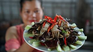 Make salad pickle crab recipe  Davann cooking [upl. by Harlen630]