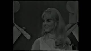 Sylvie Vartan  On a toutes besoin dun homme en italien [upl. by Urdna]