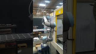 UR 6 Axis Robit Arm Tending A CNC Machine [upl. by Atinrev580]