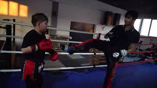 Kickbox Training 33 [upl. by Bomke]