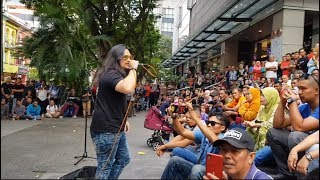 HAKIKAT SEBUAH CINTALastik buskers cover iklim [upl. by Gnourt]