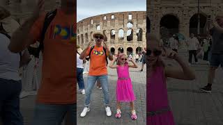 Salvo e Giorgia nuovo balletto di Tik Tok al Colosseo a Roma salvoegiorgia shorts [upl. by Htehpaj]