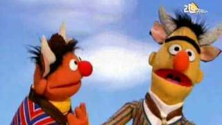 Bert amp Ernie  Bert amp Ernie fantaseren dat ze dieren zijn [upl. by Cardwell]