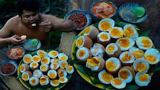 5 Minute Chicken Eggs Boil  Wilderness Cooking Skill [upl. by Ettena]