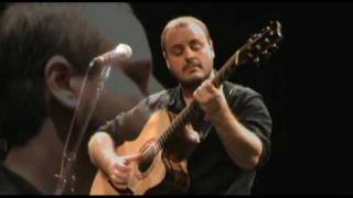 Andy McKee  quotEverybody Wants To Rule The Worldquot  Live  Admiralspalast Berlin 2010 [upl. by Chancellor]