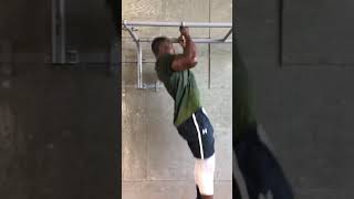 Aaron James demonstrating some proper pull up work [upl. by Jefferey]