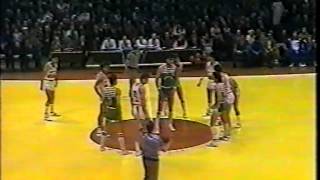 Así recibieron a Drazen Petrovic en Kaunas 198586 [upl. by Haleemaj]