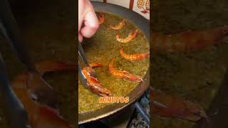 ¡Arroz con almejas y gambas en 60s 🍚🔥 Súper fácil y rápido [upl. by Moreville444]