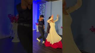 Saree ke fall sa song viraldance trendingshorts dancergirl youtubeshort dance bolloywooddance [upl. by Klarrisa]