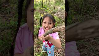 Survival Skills Angry mum with ants survival bushcraft camping useful [upl. by Haraz791]