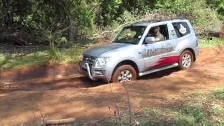 Padtoets Mitsubishi Pajero Legend II SWB [upl. by Allerim]