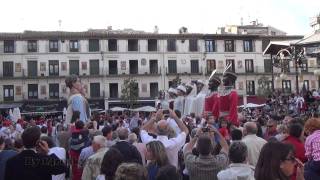 XXV Aniversario Comparsa Gigantes Municipal de Tudela  2011 clip 22 [upl. by Castorina647]