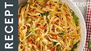 Tagliatelle Aglio Olio s paprikou a rukolou  Recepty  Tesco Príbehy písané s chuťou [upl. by Nemraciram]