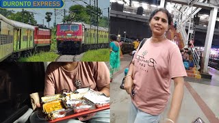 dinner vlog at the trainDuronto express train dinner veg menu [upl. by Mayer]