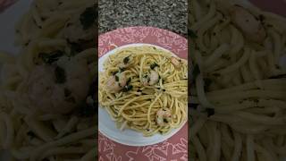 PASTA CON GAMBAS AL AJILLO cocina shorts [upl. by Anua539]