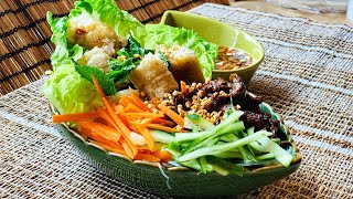 Bo bun Salade vietnamienne au bœuf nouilles amp crudités [upl. by Nylloh]